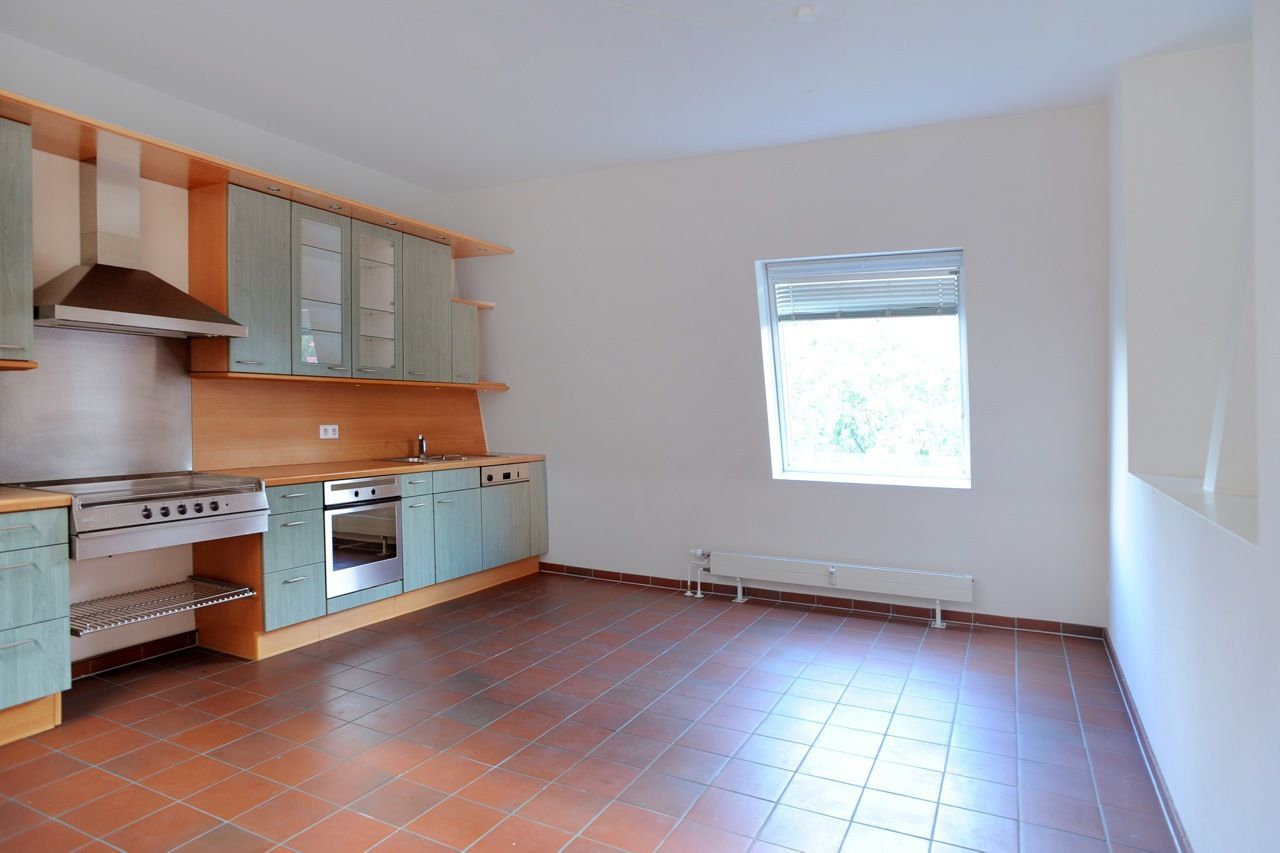 Verkaufsoptimierung: Exklusive DG-Maisonette in Berlin-Grunewald , WELLHAUSEN Immobilien Styling WELLHAUSEN Immobilien Styling Cucina in stile rustico