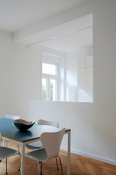 Zusammenlegung zweier Wohnungen im Frankfurter Nordend, Architektur Sommerkamp Architektur Sommerkamp Dining room