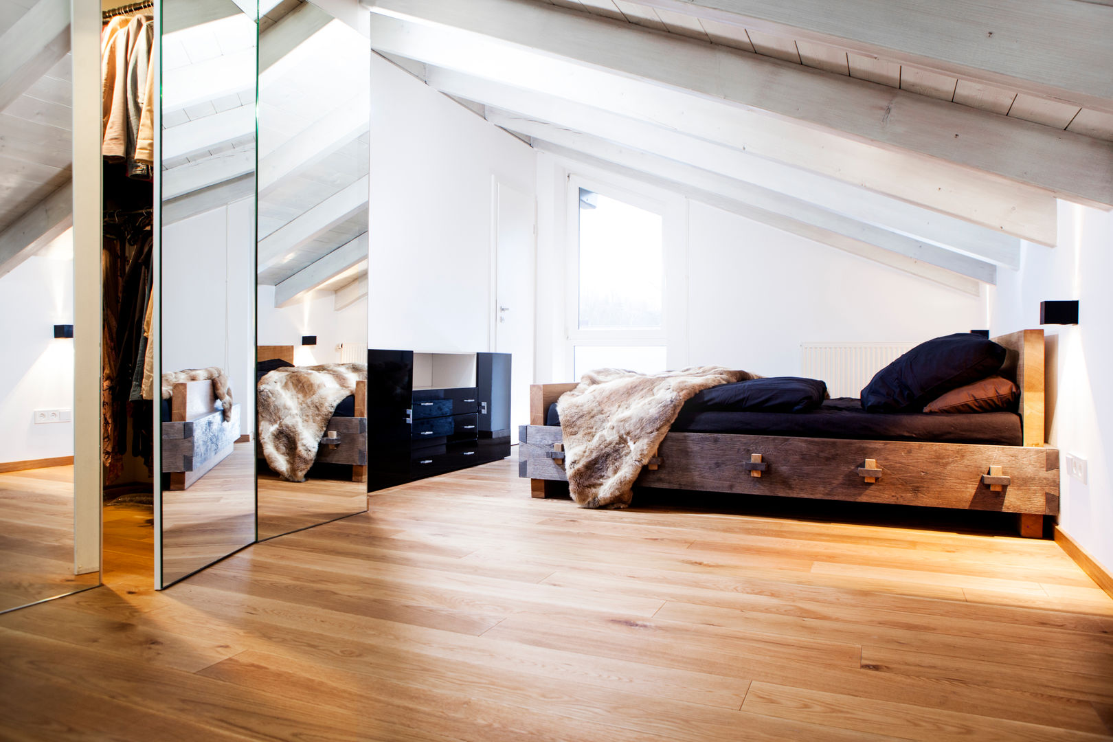 Dachausbau, BESPOKE GmbH // Interior Design & Production BESPOKE GmbH // Interior Design & Production Rustic style bedroom