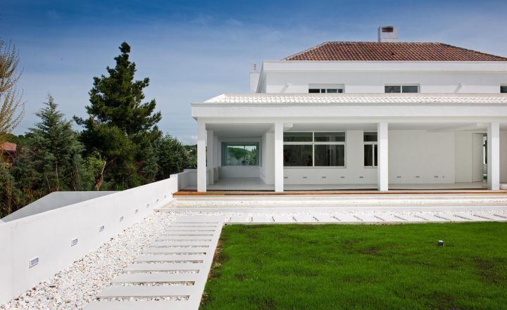 THE WHITE HOUSE LA MORALEJA, Bernadó Luxury Houses Bernadó Luxury Houses Modern Evler