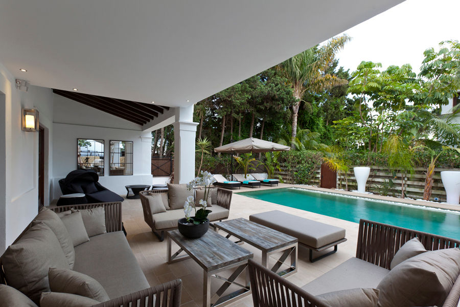 Villa Marbella Club, Originals Interiors Originals Interiors Country style balcony, porch & terrace