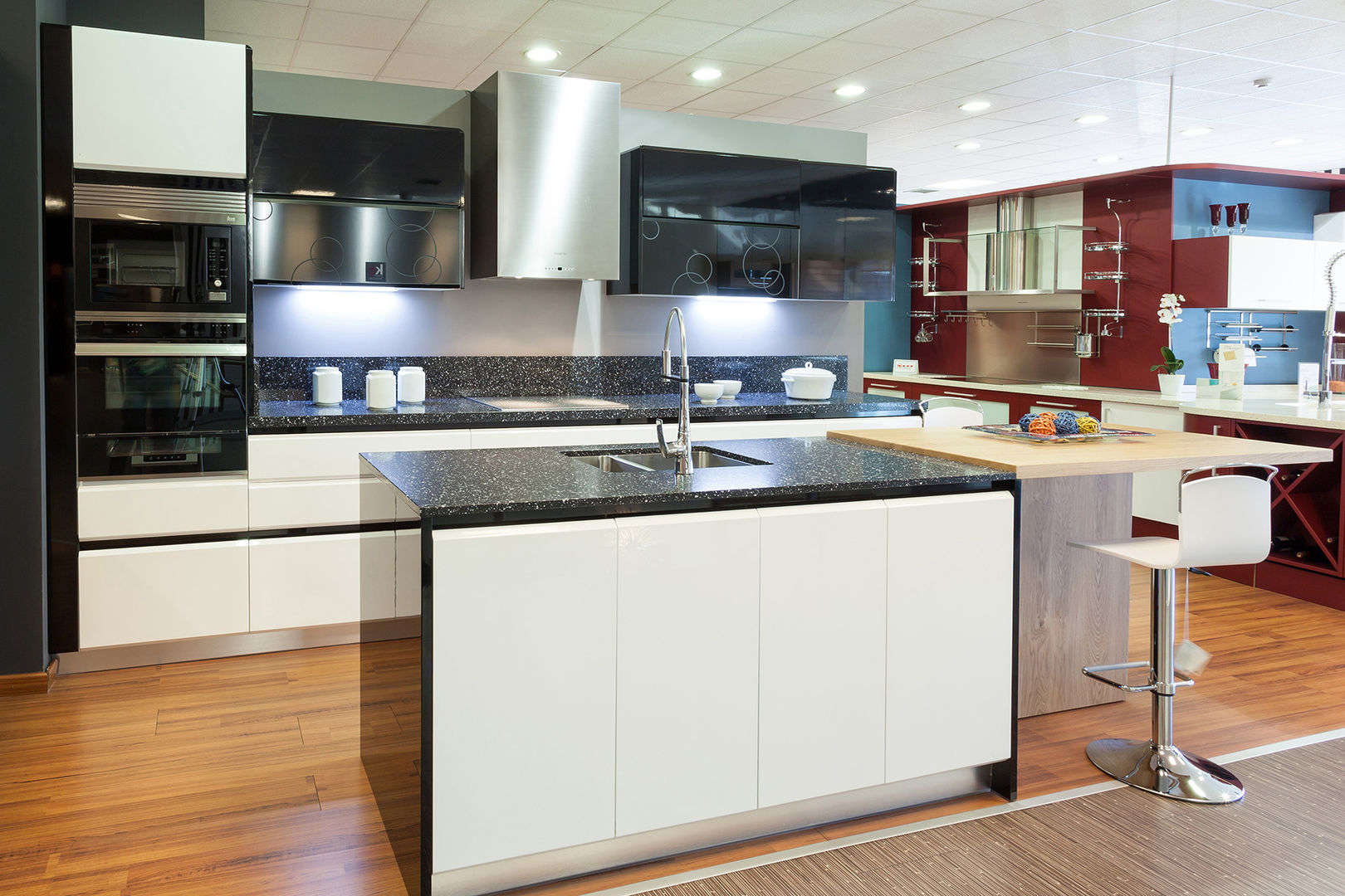 Showroom Getafe, Cocinas Rio Cocinas Rio Kitchen