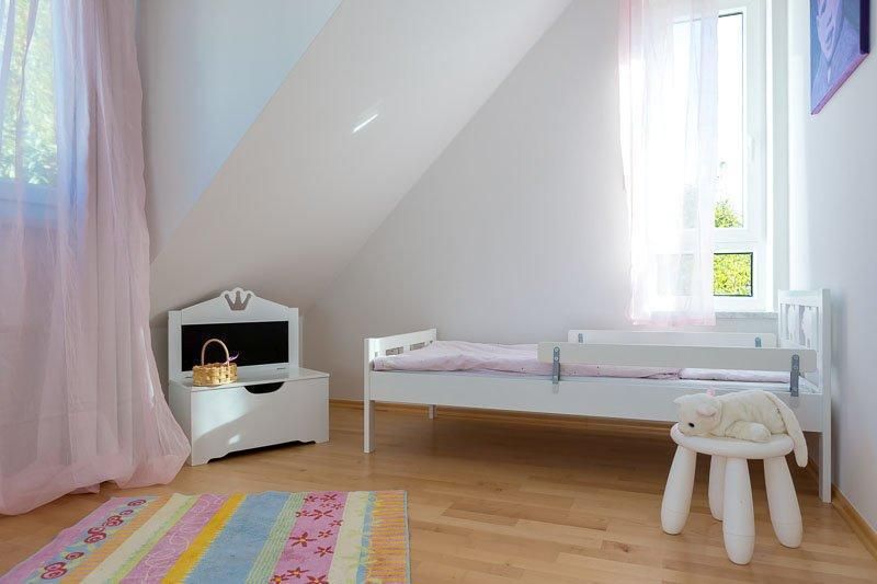 home staging - Reihenhaus zum Verkauf, Münchner home staging AGENTUR GESCHKA Münchner home staging AGENTUR GESCHKA Nursery/kid’s room