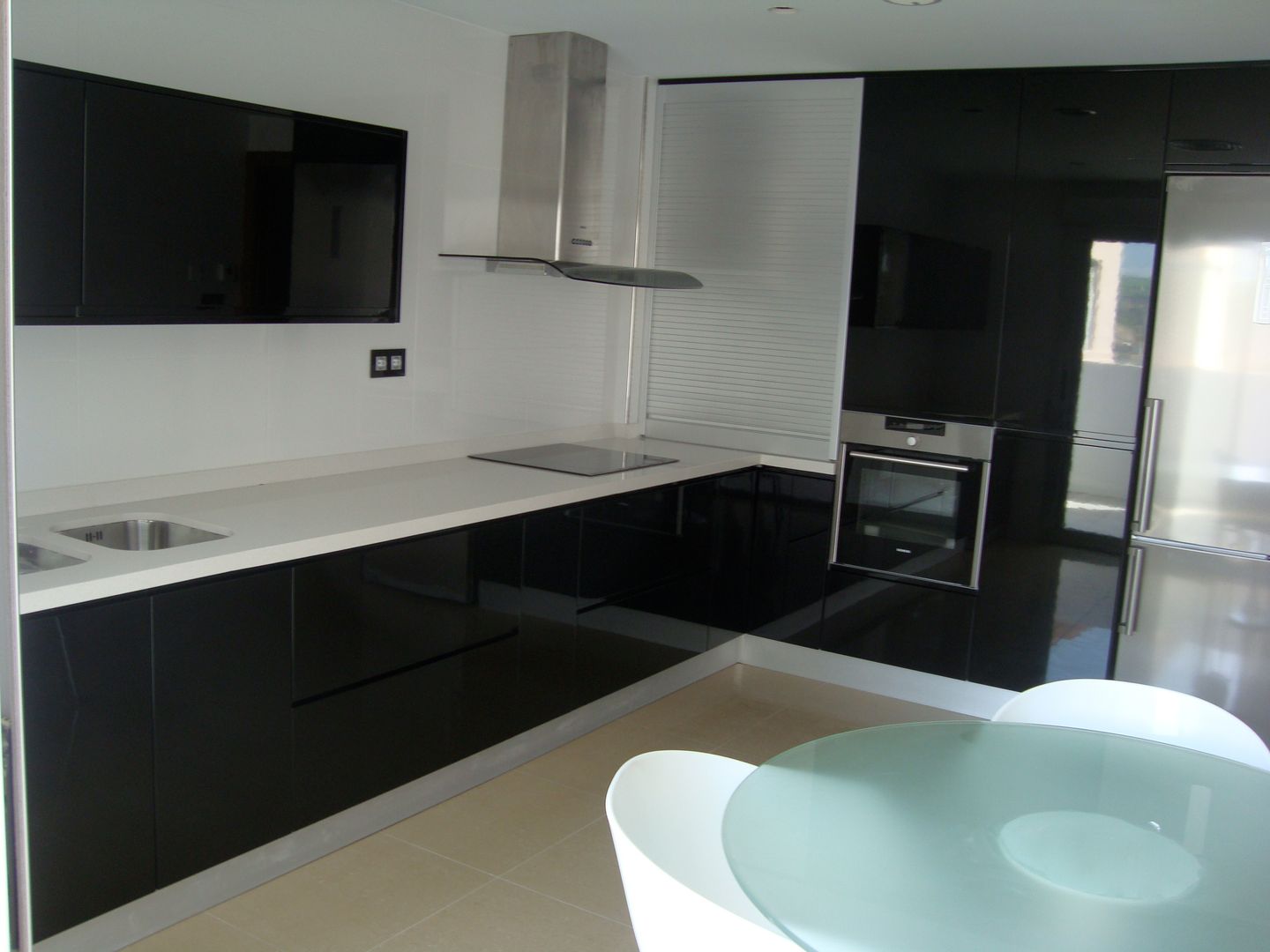 Cocina, interiorismoDMITRY interiorismoDMITRY Modern kitchen Cabinets & shelves