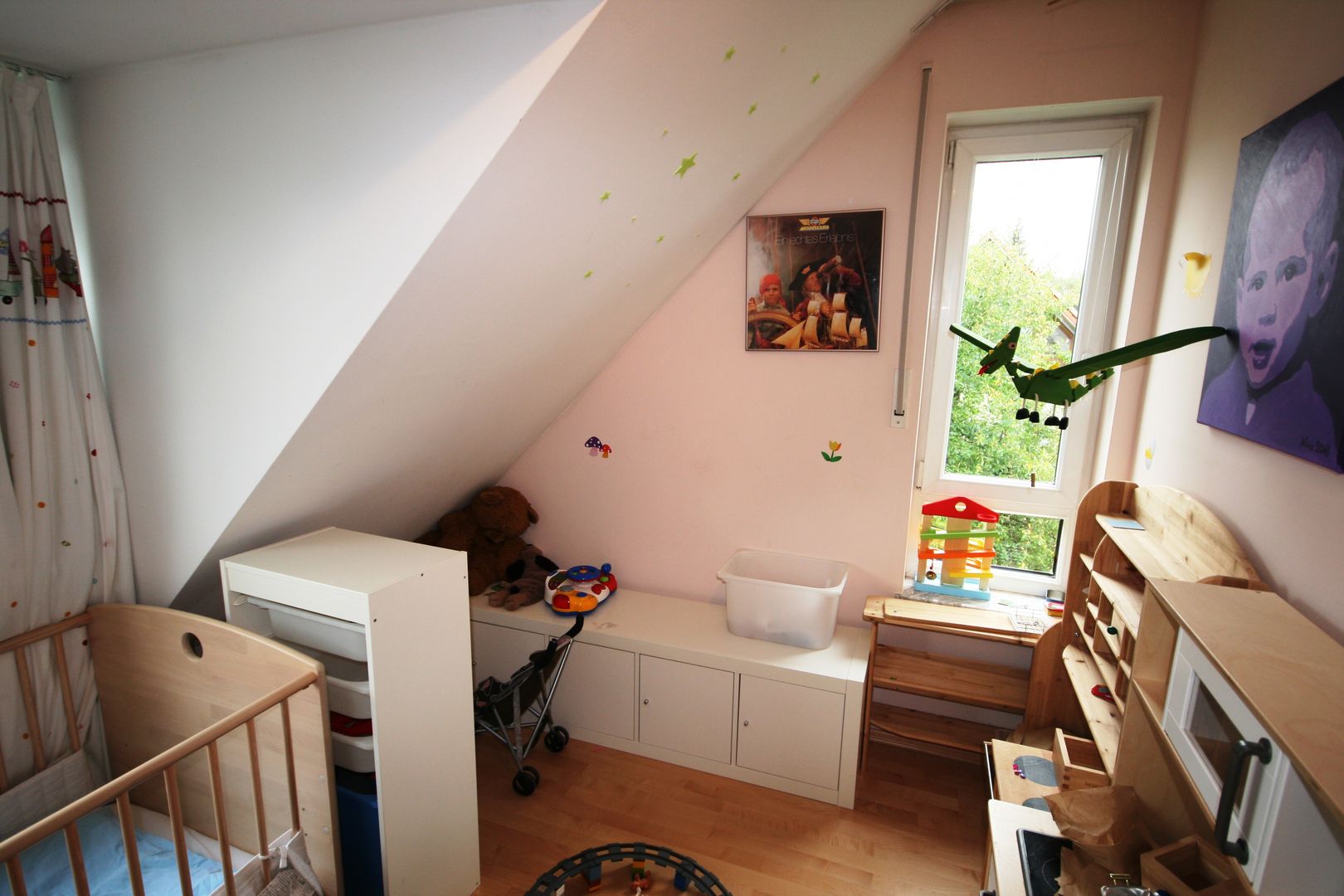 home staging - Reihenhaus zum Verkauf, Münchner home staging AGENTUR GESCHKA Münchner home staging AGENTUR GESCHKA Nursery/kid’s room