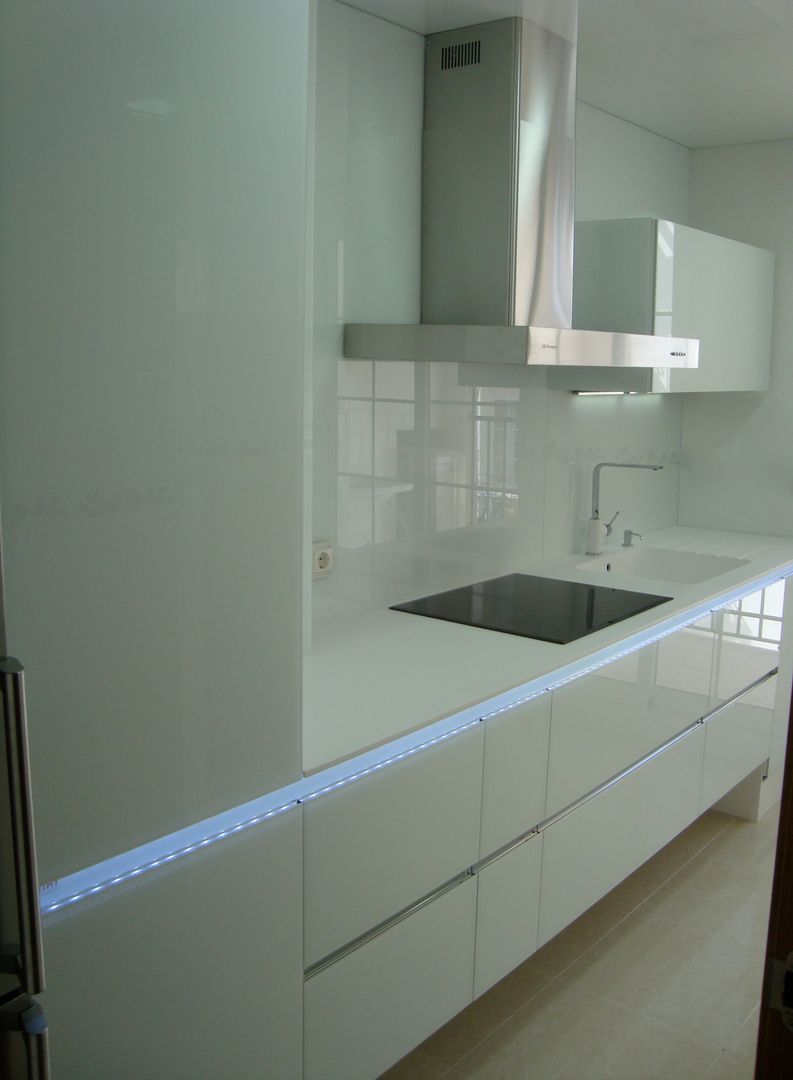 Cocina, interiorismoDMITRY interiorismoDMITRY Dapur Modern Cabinets & shelves