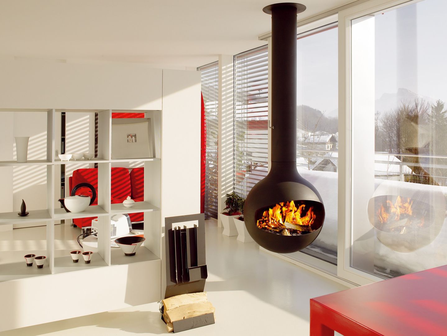 Bathyscafocus Open homify Salas de estilo moderno Chimeneas y accesorios