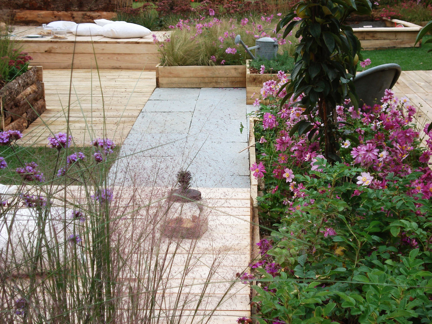 'Tutti giù per terra', Barbara Negretti - Garden design - Barbara Negretti - Garden design - Jardines