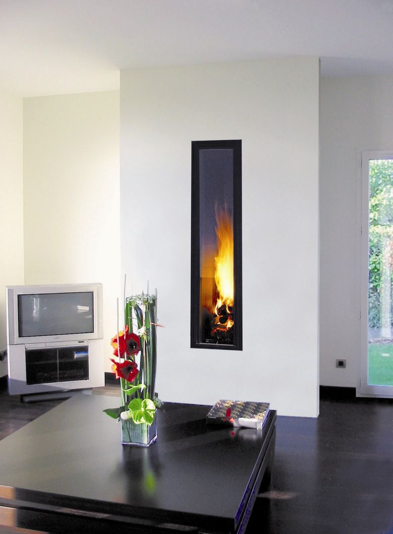 Ifocus Fire homify Salas modernas Chimeneas y accesorios