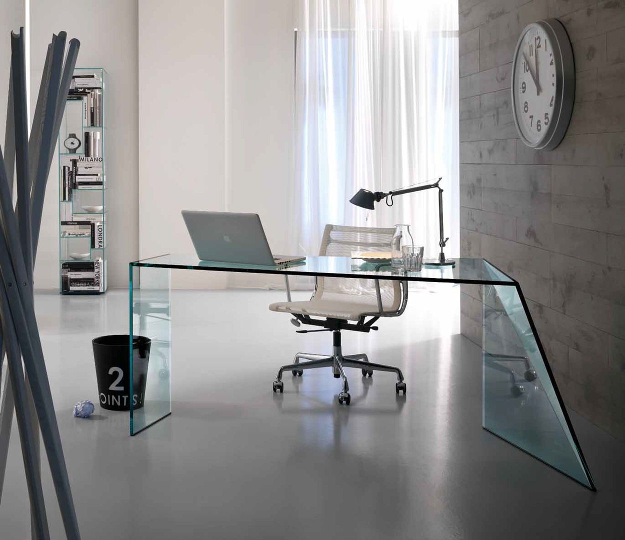 DESPACHOS Y OFICINAS, Muebles Flores Torreblanca Muebles Flores Torreblanca مكتب عمل أو دراسة Desks