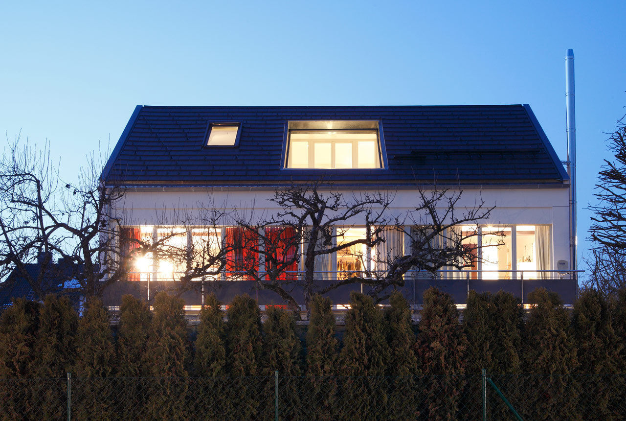 Dachaufstockung eines Einfamilienhauses, WSM ARCHITEKTEN WSM ARCHITEKTEN บ้านและที่อยู่อาศัย