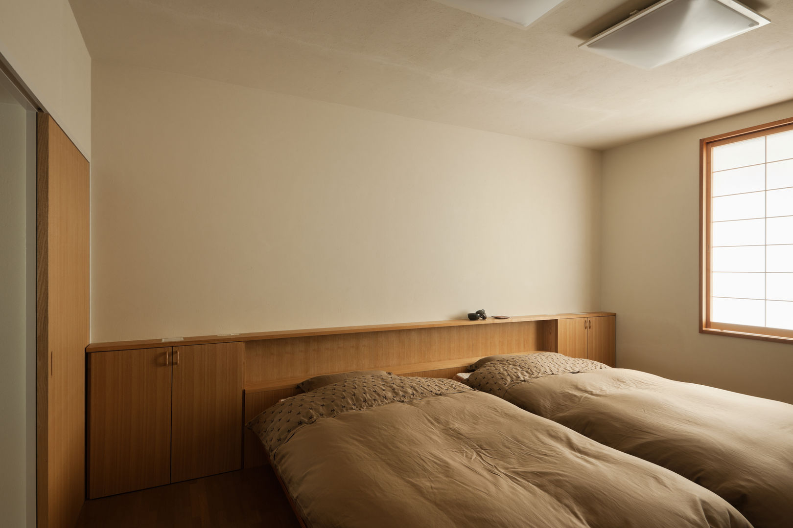 Re-KOH House 1985~2015, Kikumi Kusumoto/Ks ARCHITECTS Kikumi Kusumoto/Ks ARCHITECTS Modern style bedroom