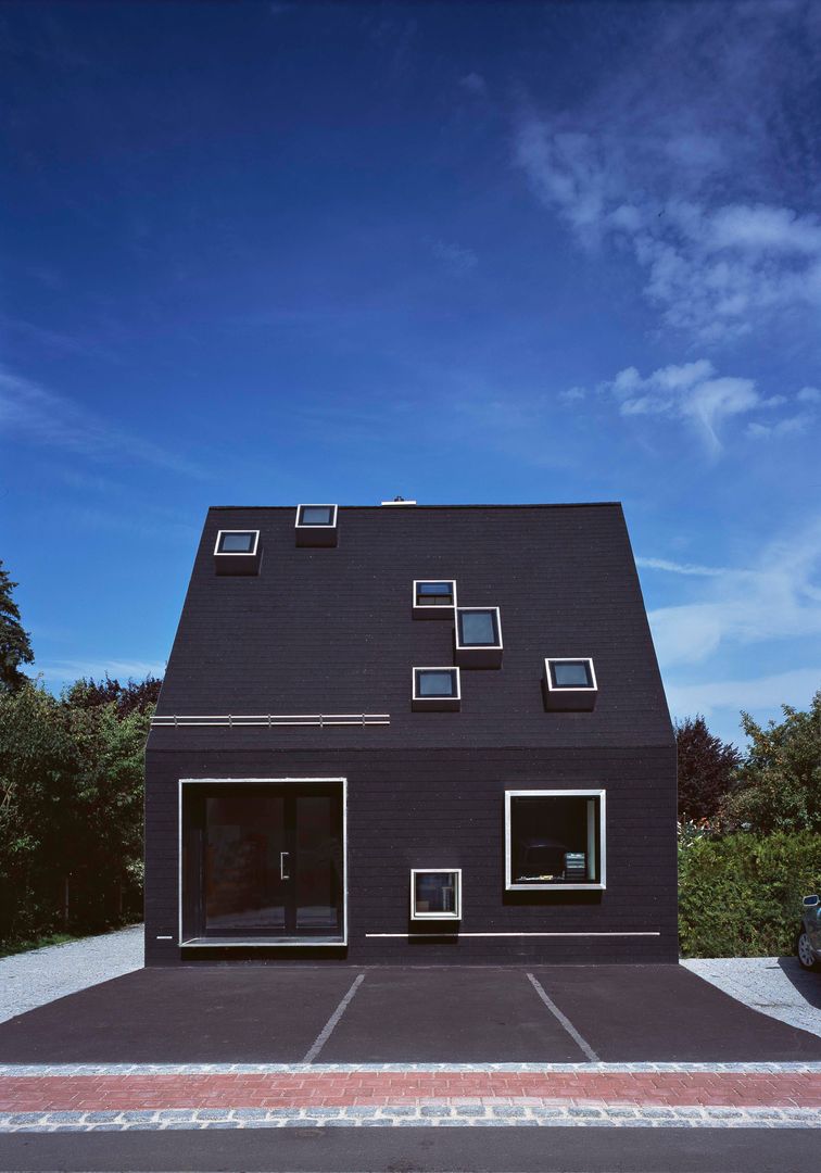 Das schwarze Haus , Peter Haimerl . Architektur Peter Haimerl . Architektur Rumah: Ide desain interior, inspirasi & gambar