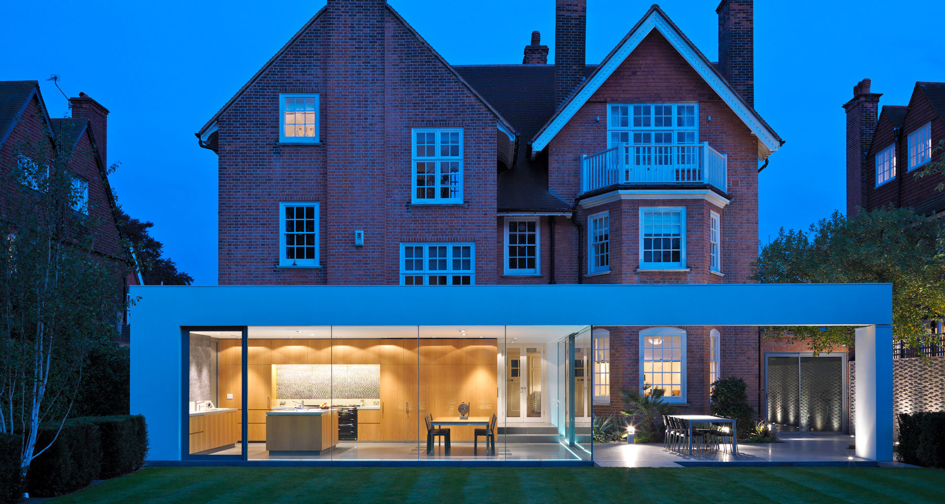 A Stunning and Spacious House Project in Wimbledon, Gregory Phillips Architects Gregory Phillips Architects Nowoczesne domy