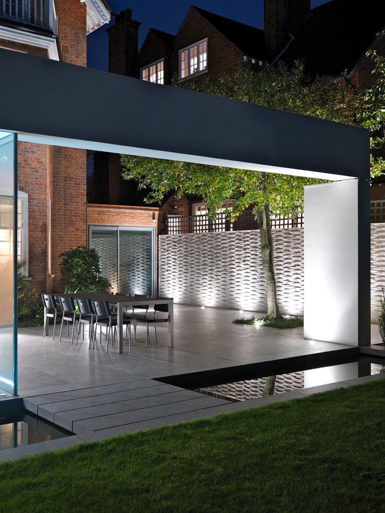 A Stunning and Spacious House Project in Wimbledon, Gregory Phillips Architects Gregory Phillips Architects Modern Garden