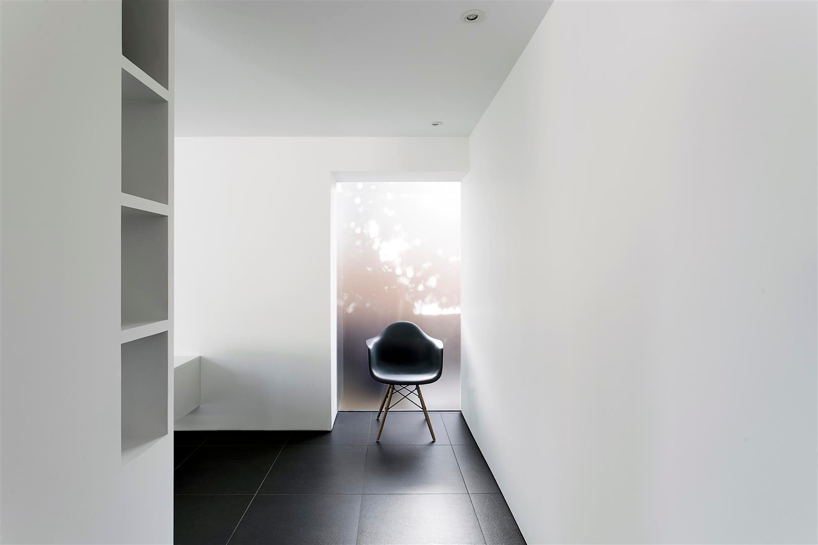 AR Design Studio- The Medic's House, AR Design Studio AR Design Studio 모던스타일 복도, 현관 & 계단