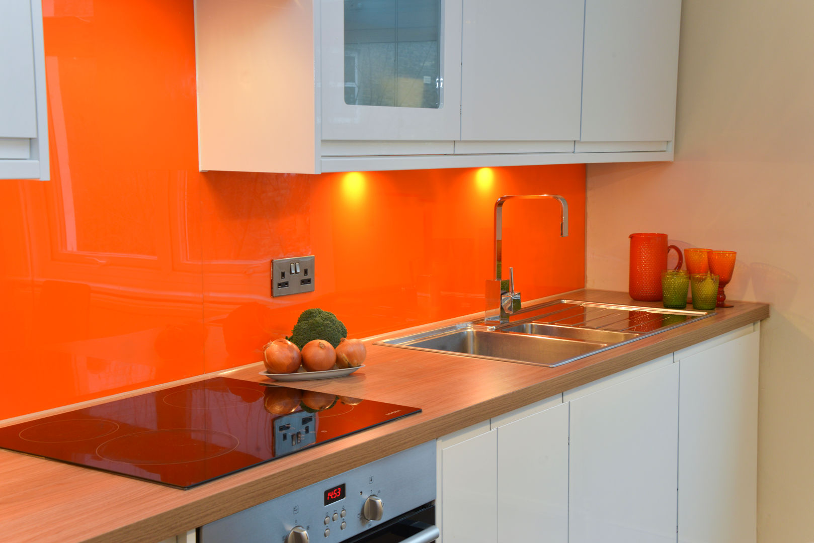 A Bright and Breezy Kitchen, Cathy Phillips & Co Cathy Phillips & Co 모던스타일 주방