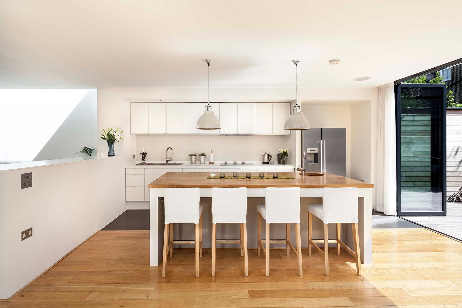 A single-storey Courtyard House: East Dulwich , Designcubed Designcubed Moderne keukens