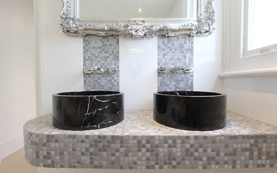 Brunswick Terrace Parker bathrooms & Kitchens クラシックスタイルの お風呂・バスルーム