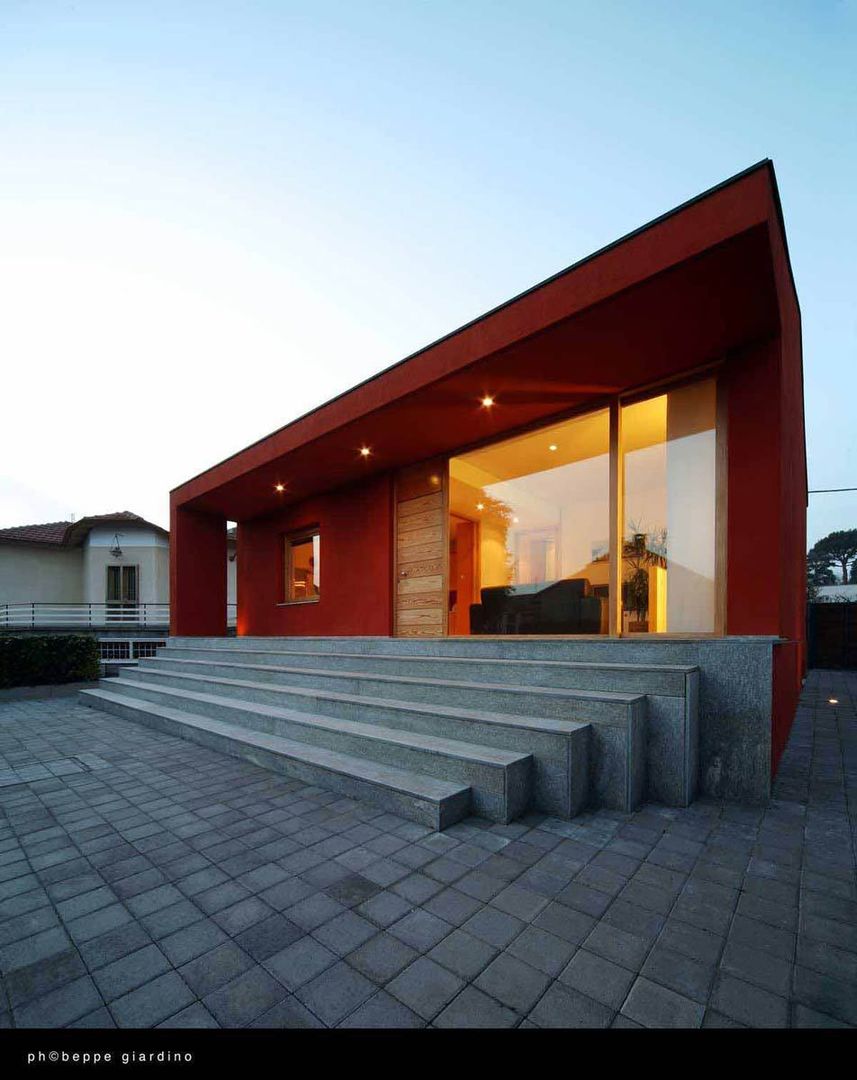 Casa rossa, raimondo guidacci raimondo guidacci Modern living