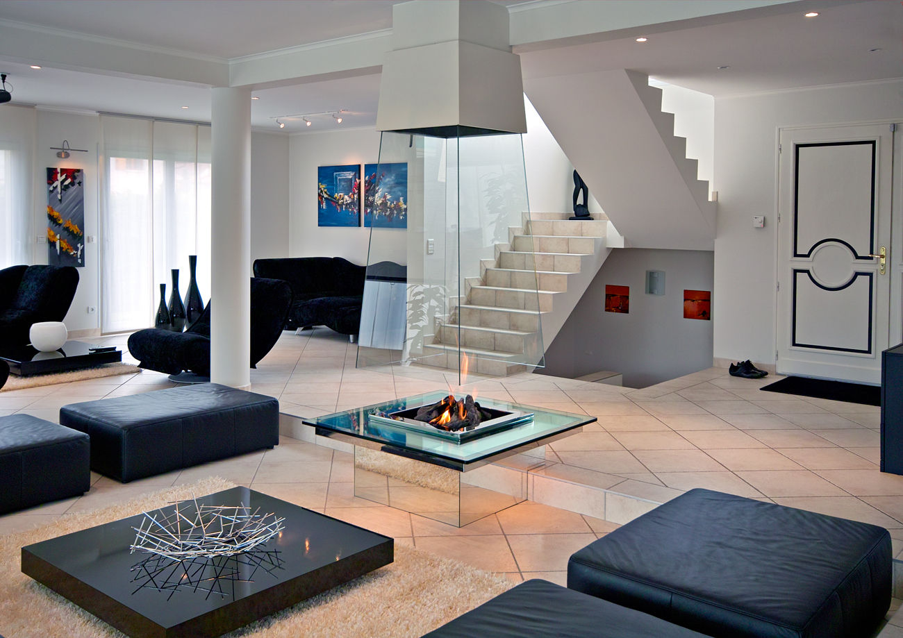 cheminée pyramidale en verre, Bloch Design Bloch Design Eclectic style living room Fireplaces & accessories