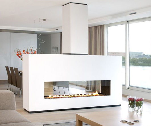 cheminée rectangulaire en verre et metal, Bloch Design Bloch Design غرفة المعيشة Fireplaces & accessories