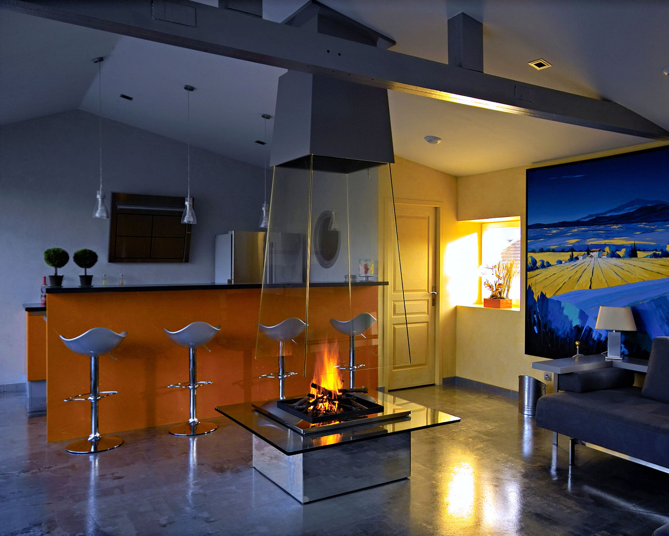cheminée pyramidale en verre, Bloch Design Bloch Design Modern living room Fireplaces & accessories