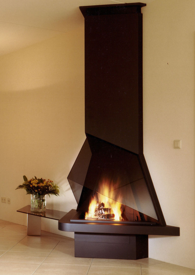 cheminée murale en metal et verre, Bloch Design Bloch Design Modern living room Fireplaces & accessories