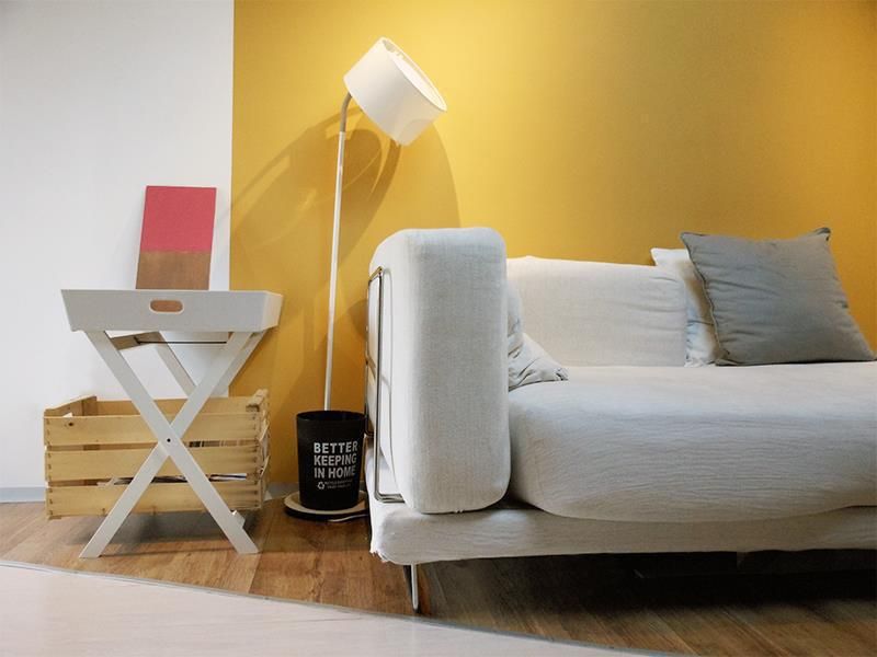 Il divano Spazio 14 10 Soggiorno moderno divano bianco, ikea, giallo senape,Divani & Poltrone