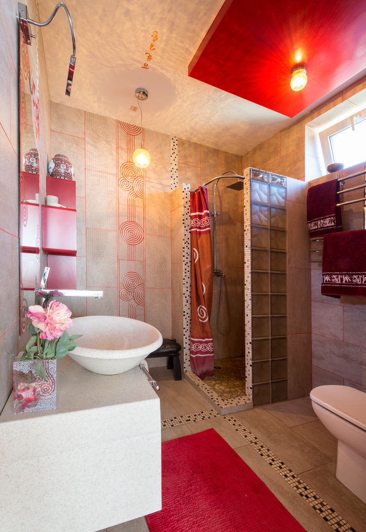 homify Asian style bathroom