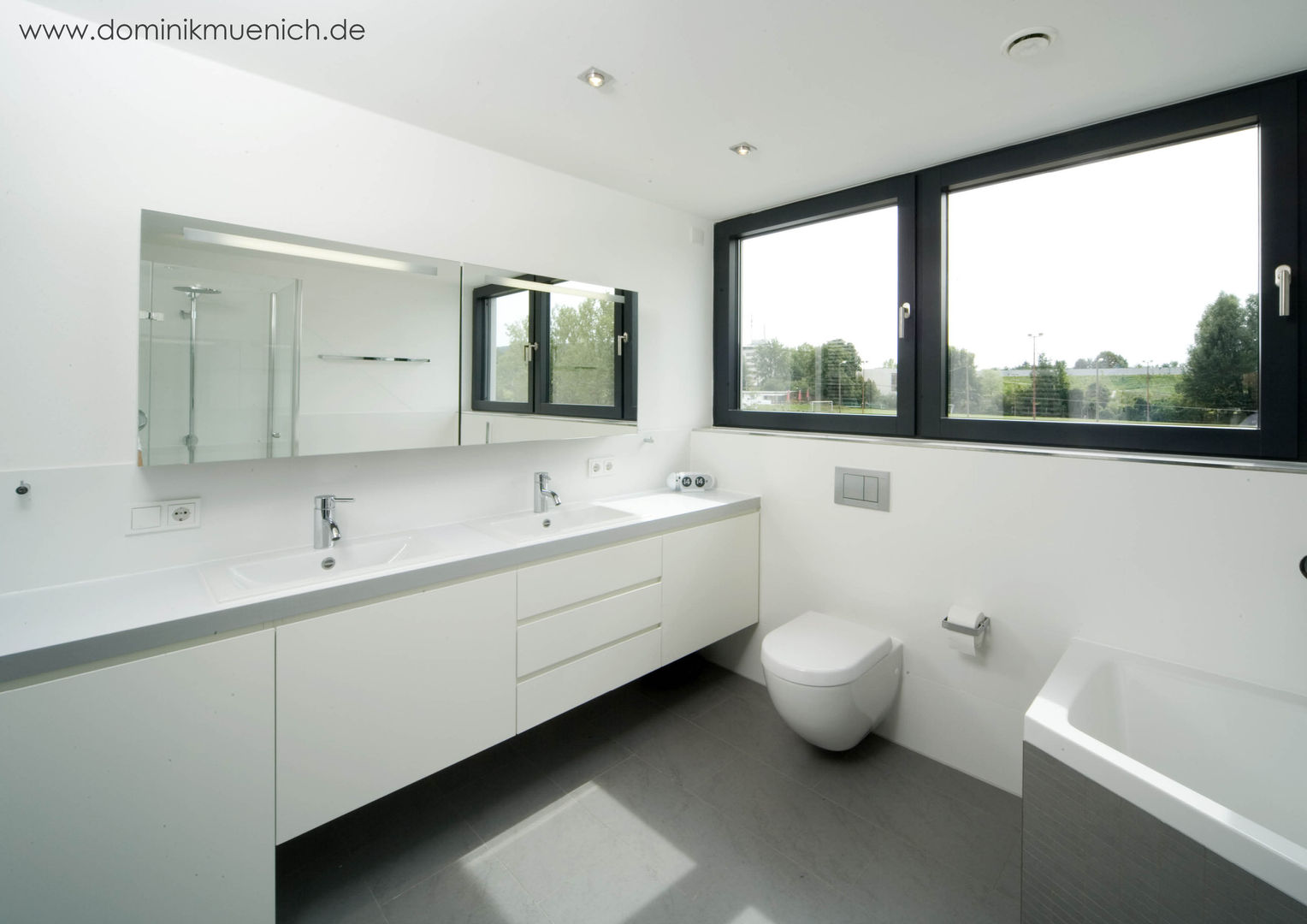 generalsanierung am pflanzgarten 20, regensburg, Architekturbüro Ferdinand Weber Architekturbüro Ferdinand Weber Modern bathroom