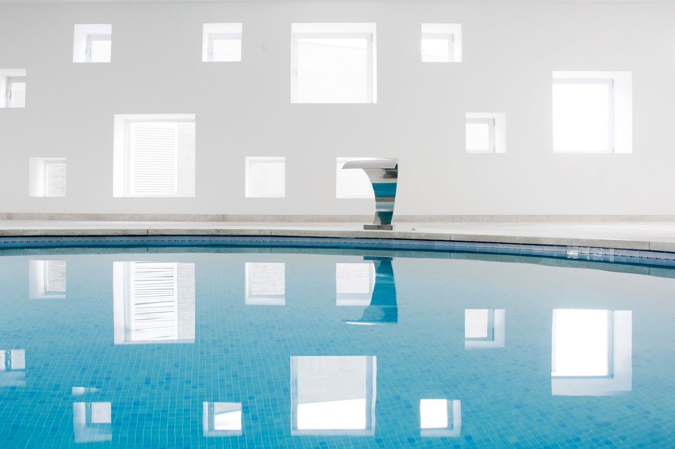 Pool and spa area for an Hotel , A2arquitectos A2arquitectos Minimalistischer Spa