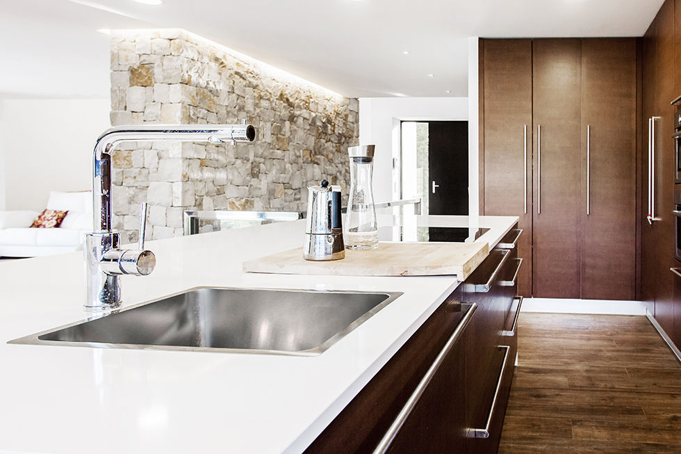 Casa Gerard, una vivienda ecoeficiente , Chiralt Arquitectos Chiralt Arquitectos Kitchen