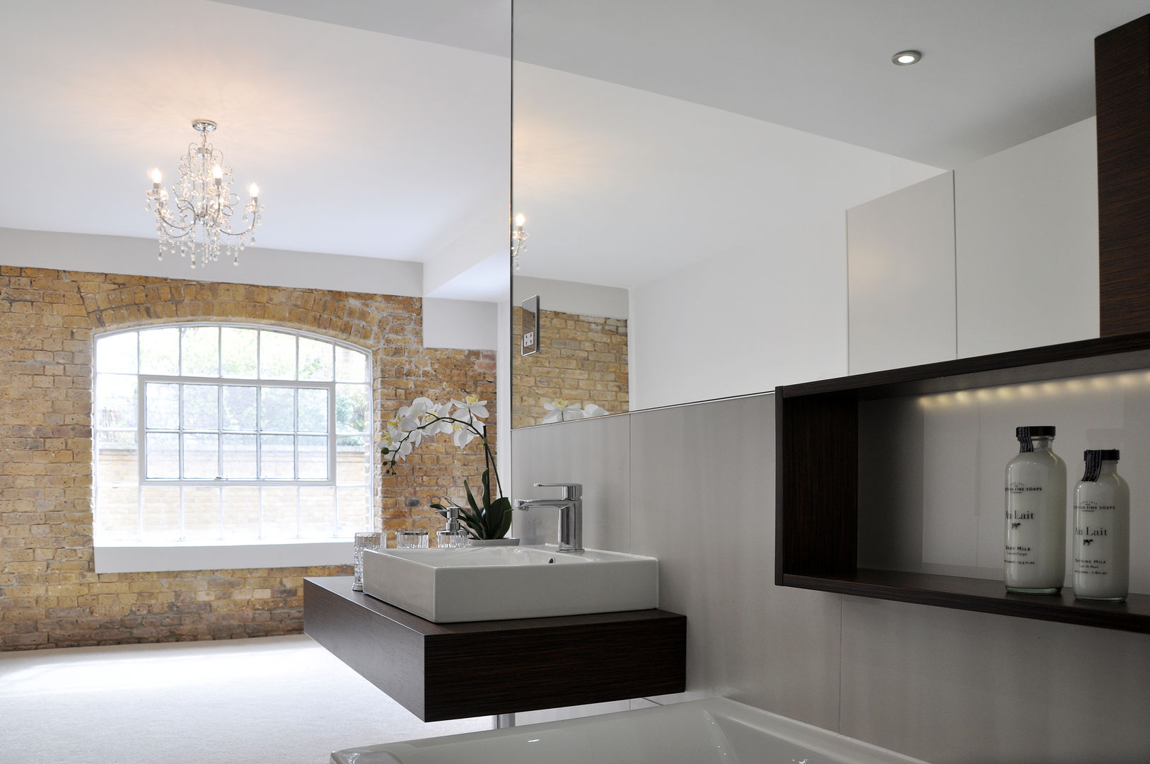 Modern Open Plan En Suite homify Modern bathroom