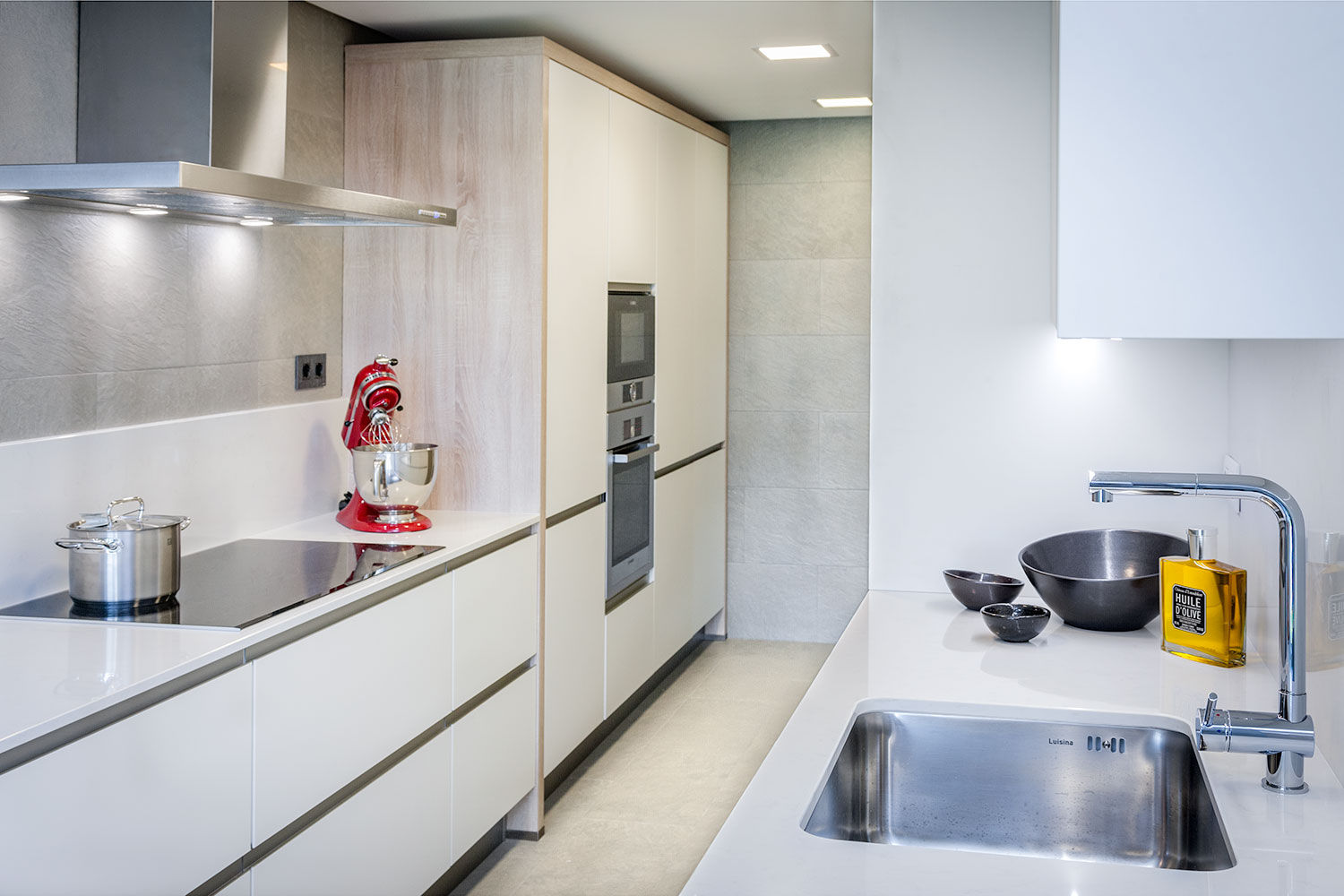 Vivienda en Plaza Euskadi Nº9, Bilbao. Urbana Interiorismo Cocinas de estilo minimalista