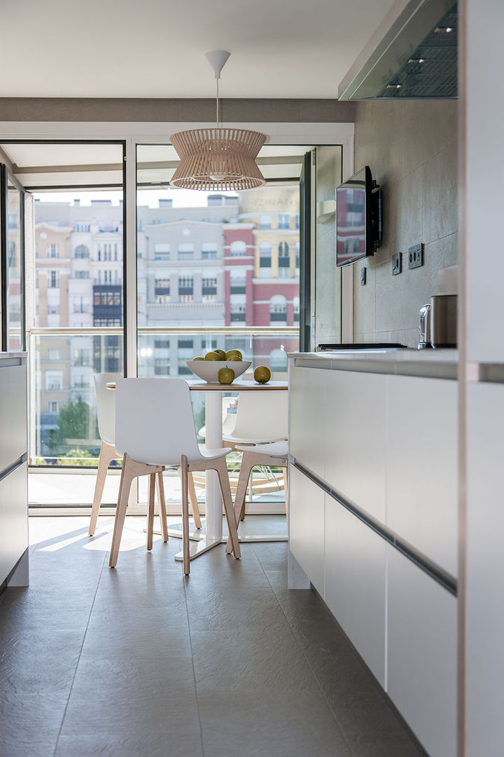 Vivienda en Plaza Euskadi Nº9, Bilbao. Urbana Interiorismo Cocinas de estilo minimalista