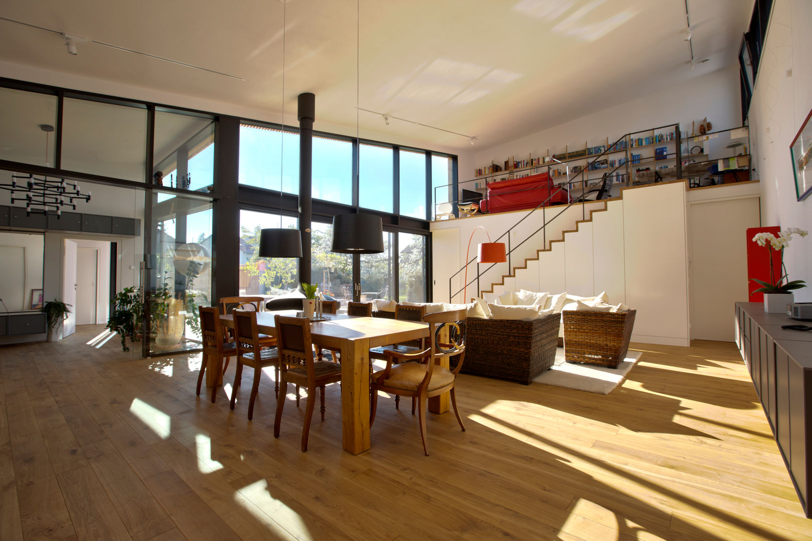 1-Einfamilienhaus, vollmilch. Das Architekturbüro. vollmilch. Das Architekturbüro. Eclectic style dining room