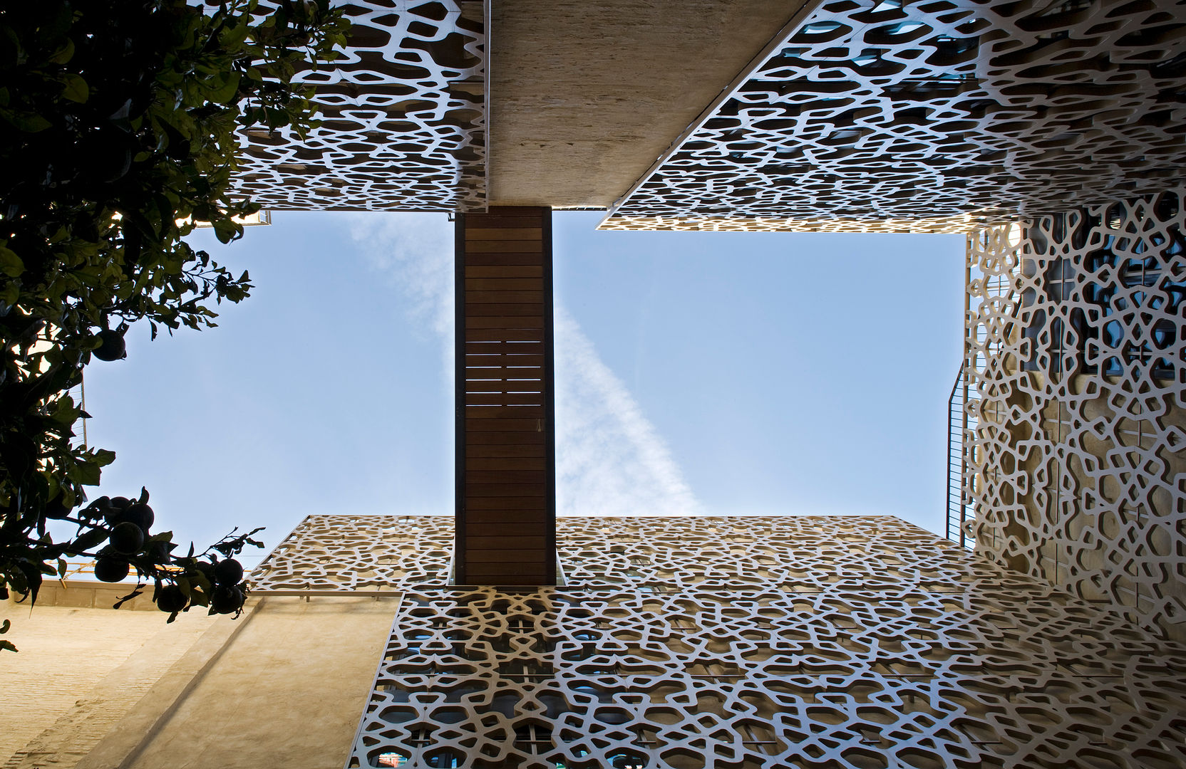 Hotel EME in Seville, Spain, Donaire Arquitectos Donaire Arquitectos Balcones y terrazas eclécticos