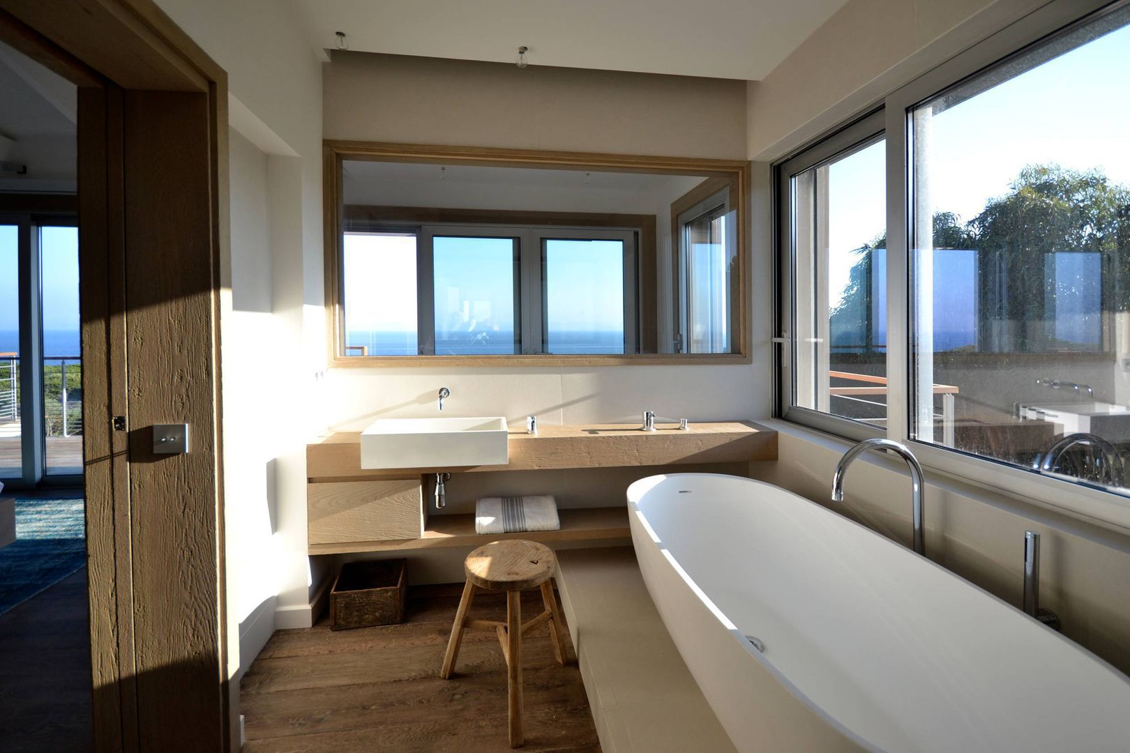 Bathroom in concrete - Spérone Concrete LCDA ห้องน้ำ ซิงก์