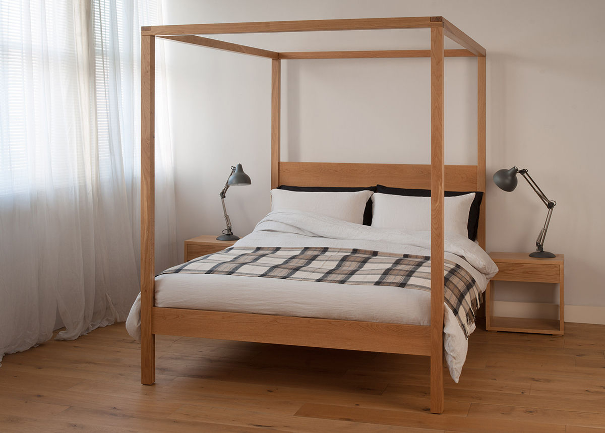 Orchid Four Poster Natural Bed Company Habitaciones modernas Camas y cabeceros