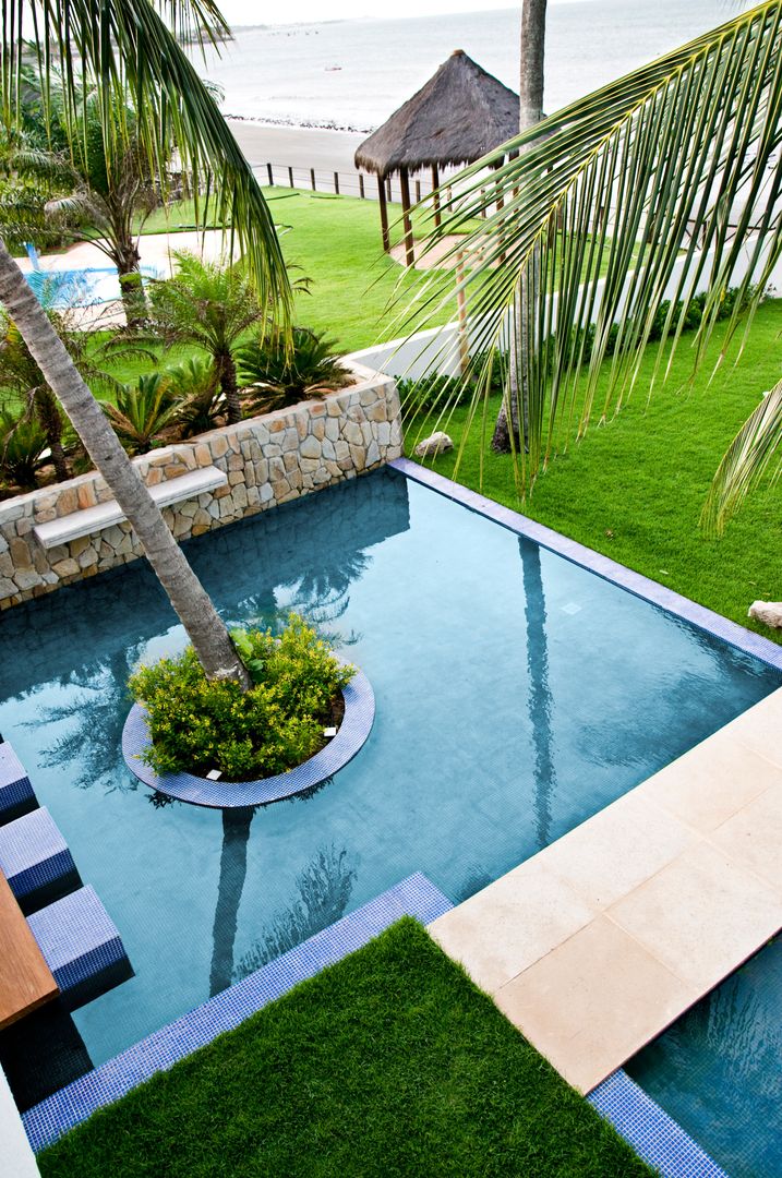 homify Piscinas de estilo tropical