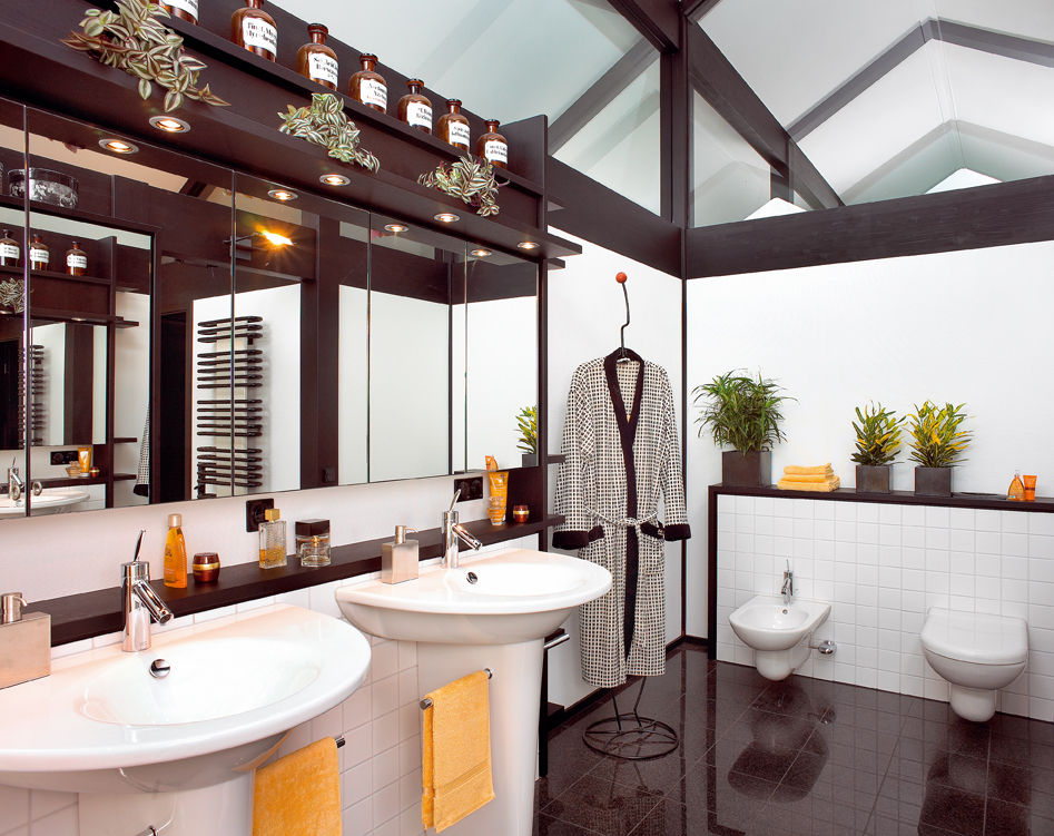 DAVINCI HAUS – a House for Lovers of Nature and Nobility DAVINCI HAUS GmbH & Co. KG Modern bathroom