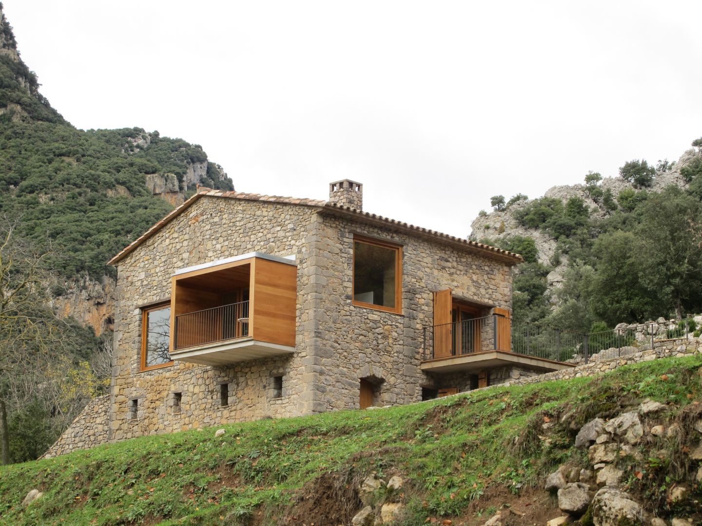 poner título nuevo aqui , Arcadi Pla i Masmiquel Arquitecte Arcadi Pla i Masmiquel Arquitecte Rumah Gaya Country