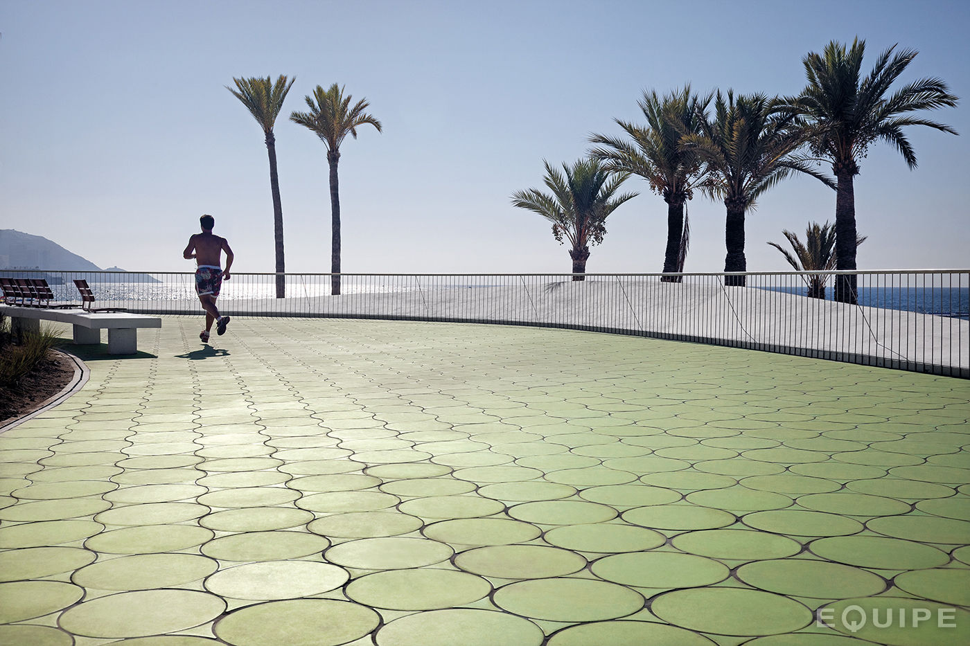 Sfera, Circular floor tile. Beach Promenade Benidorm Equipe Ceramicas Espacios comerciales Shoppings y centros comerciales
