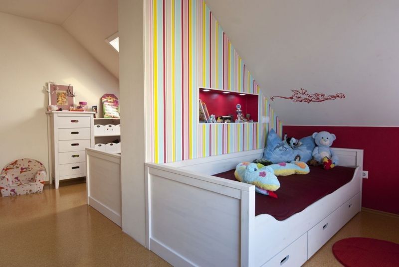 Kinderzimmer für zwei Geschwister , tRÄUME - Ideen Raum geben tRÄUME - Ideen Raum geben Klassische Kinderzimmer Möbel,Möbel,Kompfort,Produkt,Schublade,Innenarchitektur,Umhauen,Mauer,Kommode,Bodenbelag