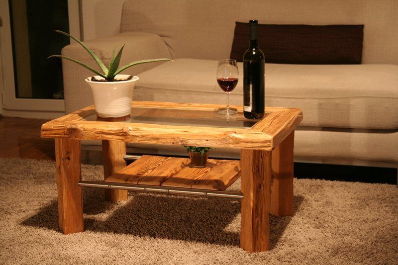 Couchtisch Glas - Designmöbel aus antikem Holz, woodesign Christoph Weißer woodesign Christoph Weißer Вітальня Столики та лотки