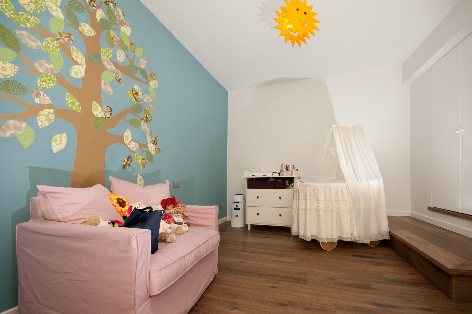 Ristrutturazione di una villa bifamiliare su tre livelli in Roma - 240 mq, Fabiola Ferrarello Fabiola Ferrarello Nursery/kid’s room