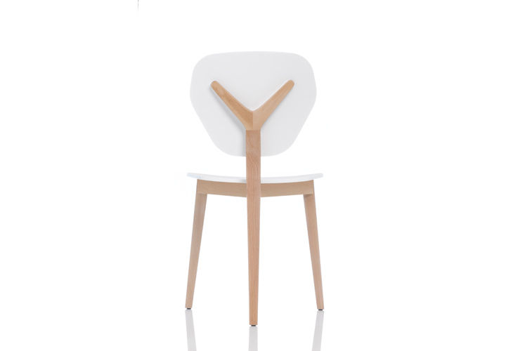 Branca, Javier Herrero* Studio Javier Herrero* Studio Living room design ideas Stools & chairs