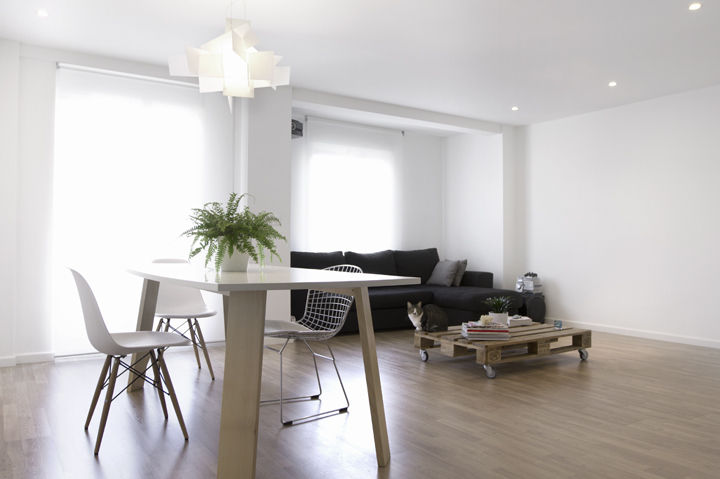 Vivienda El Cabanyal, Enblanc Enblanc Moderne Wohnzimmer