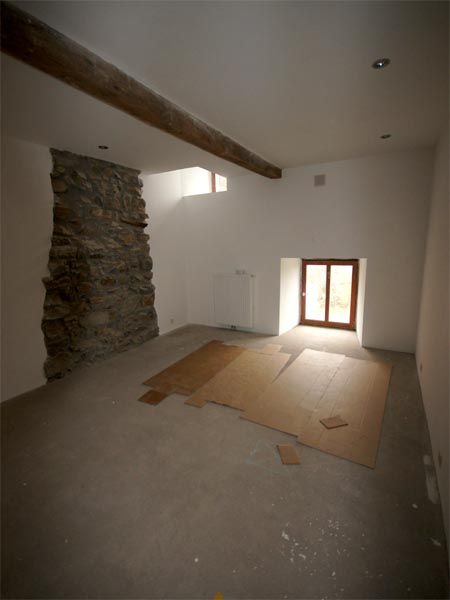 LANDHUIS HENUMONT - BELGISCHE ARDENNEN, D. M. Alferink architect D. M. Alferink architect Country style bedroom